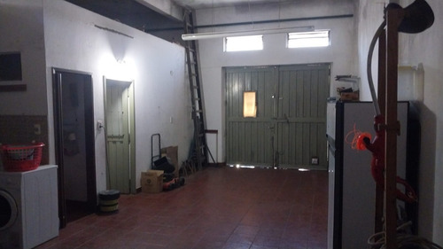 Casa De 3 Ambientes Con Galpon