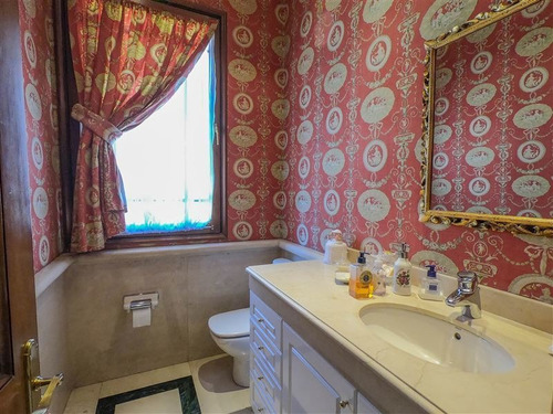 Imagen 22 de 30 de Casa En Venta En Las Condes