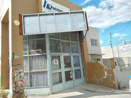 Imagen 1 de 4 de Local Con Dos Oficinas + Casa De Dos Dorm. + Construcción En Planta Alta