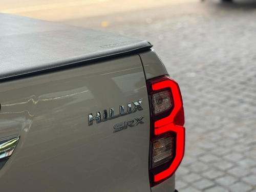 Toyota Hilux 2.8 D-4D TURBO DIESEL CD SRX 4X4 AUTOMÁTICO
