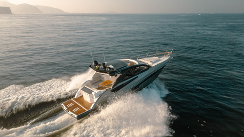 Lancha Azov Z480 Ht Referência Em Navegabilidade