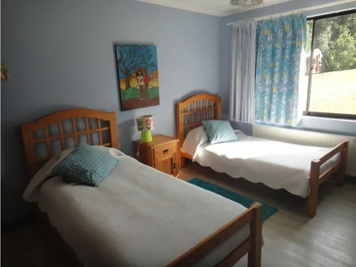 Gran Casa Estilo Campo En Los Almendros De Reñaca