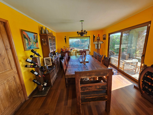 Vendo Parcela 5600 M2 Casa De 380m2 Condom. A 5 De Concón.