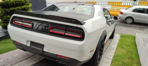 Imagen 5 de 15 de Dodge Challenger Blanco 2018 6.5l Sc Pack At