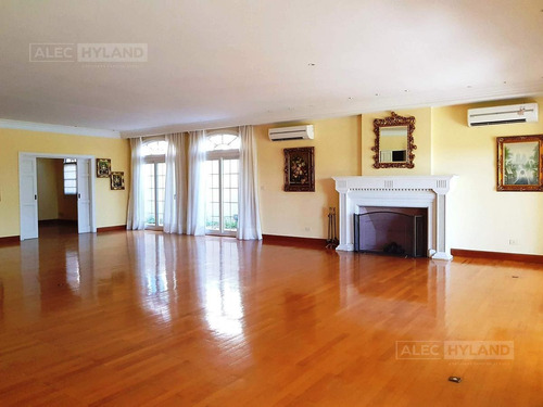 Imagen 5 de 27 de Casa En Venta 7 Ambientes - Acas.-libert./solis