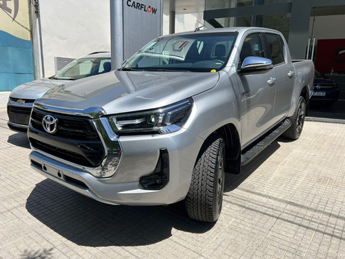 Imagen 1 de 19 de Toyota Hilux Srv 4x2 At