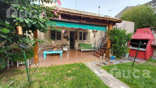 Imagen 7 de 12 de Encantadora Casa Con Jardín Y Terraza - Olivos