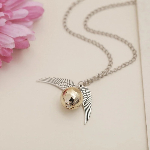 Imagen 4 de 5 de Collar Snitch Dorada Harry Potter Quidditch Excelente Regalo