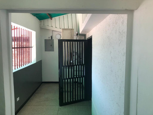 Imagen 9 de 28 de Estacion De Servicio Av. Constitucion Con Calle Carabobo 3500 Mts2