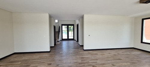 Imagen 7 de 20 de Casa En Venta Al Golf Y Lagunas En El Cantón, Escobar