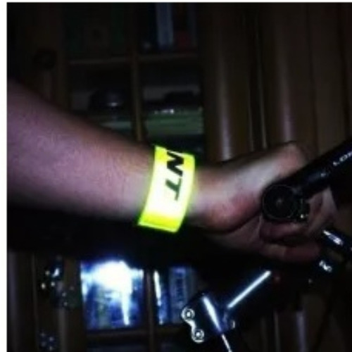Pulseira Refletiva Slap Cooper Ciclismo E Serviços A Noite