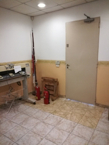 Imagen 2 de 12 de Galpon En Venta En Ciudadela