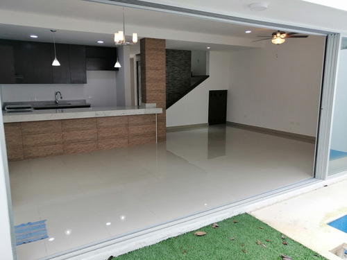 Imagen 1 de 10 de Casa En Residencial Aqua De 4 Recamaras