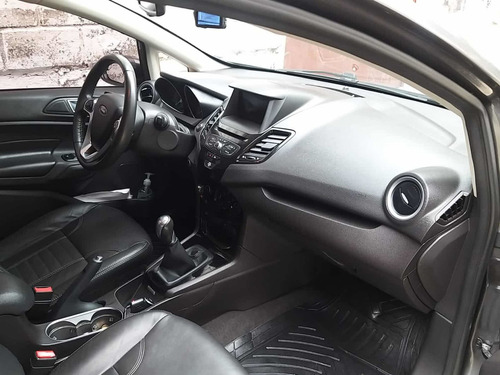 Imagen 6 de 8 de Ford Fiesta 2017 1.6 Hatchback Titanium