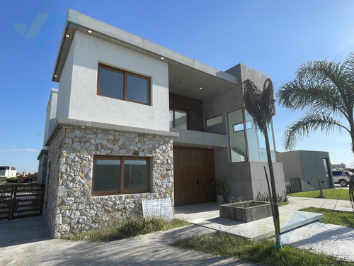 Casa En San Sebastian Laguna