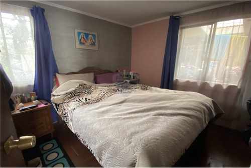 Imagen 6 de 15 de Casa De 2 Pisos 5d 1b 2e!