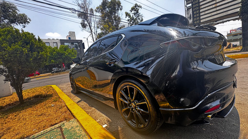 Mazda Mazda 3 2.5 Hatchback AT Signature (Turbo)