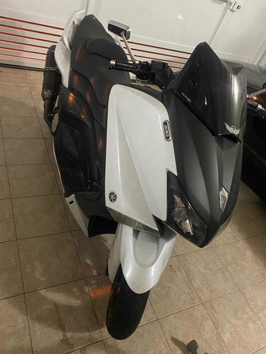 Yamaha T-max 530