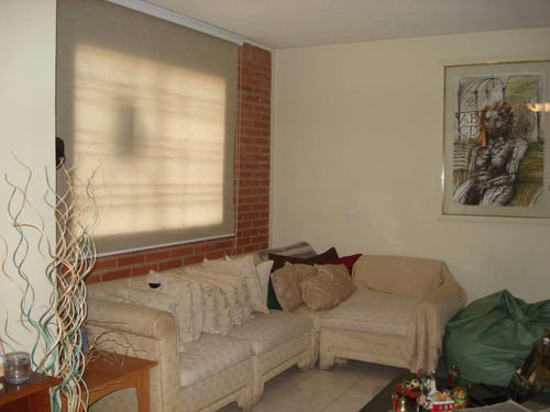 Imagen 2 de 10 de Comodo Townhouse En El Valle, En Venta