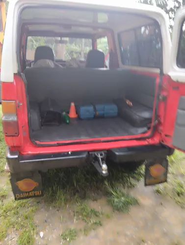Vehículo En Perfecto Estado 4x4 Con Bajo Todo Le Funciona