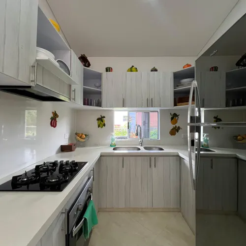 Casa En Arriendo En Vilas Verdes. Cod A8014639