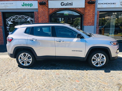 Imagen 3 de 16 de Jeep Compass 1.3 T270 Longitude Plus At6 4x2