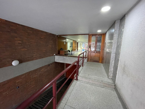 Imagen 2 de 15 de Departamento 1 Ambiente Moron Centro