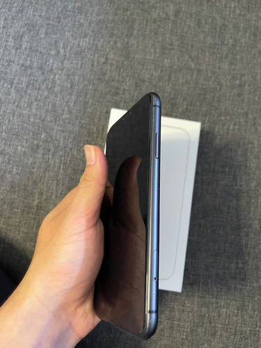 Apple iPhone 11 (64 Gb) - Negro (Usado)