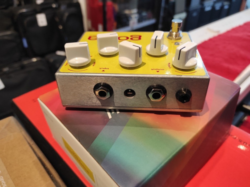 Pedal de efecto Dedalo Gorila GOR-4 amarillo