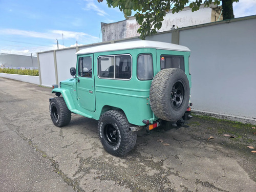 Toyota Land Cruiser 1972 Fj40 3.5l 4x4 Mecánico Corto