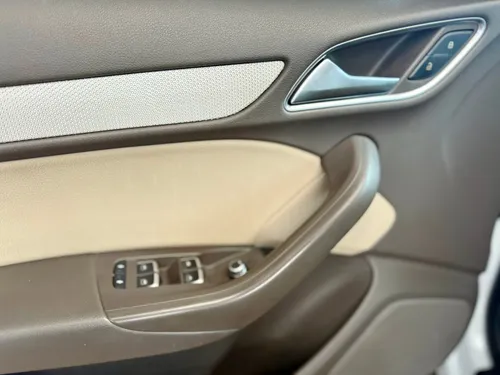 Audi Q3 2.0 Luxury 170hp S-Tronic At