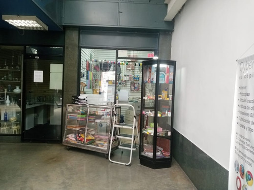 Imagen 5 de 6 de Local Comercial En Centro Comercial San Jorge El Cementerio