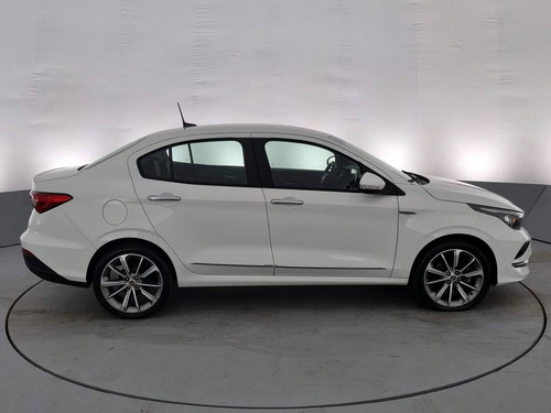 Imagem 6 de 13 de Fiat Cronos 1.8 E.torq Flex Precision At6