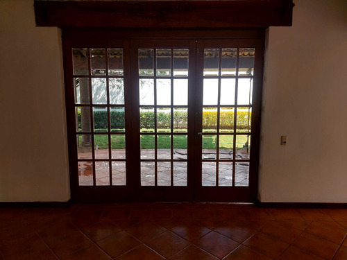 A 10 Min De Los Arcos Privada Exclusiva De Casas De Autor, Estilo Mexicano Moderno 3 Rec Con Baño Y Vestidor Espacios Amplios Y Jardin Trasero