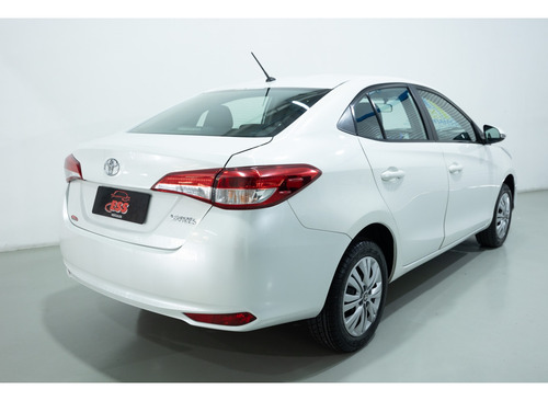 Toyota Yaris Sedán 1.5 16V FLEX SEDAN XL LIVE MULTIDRIVE