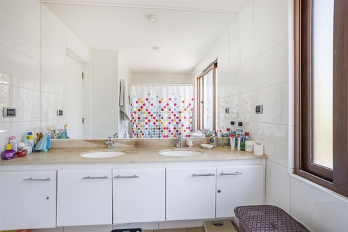 Casa En Condominio De 4 Dorm. En San Carlos De Apoquindo