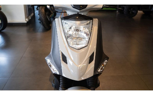 Kymco Agility 125 Scooter No Yamaha Fascino Rs 125