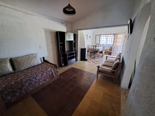 Inmobiliaria Costa Azul Vende Dos Casas Y Dos Apartamentos A Una Cuadra De La Playa Antoniopolis, Rocha.