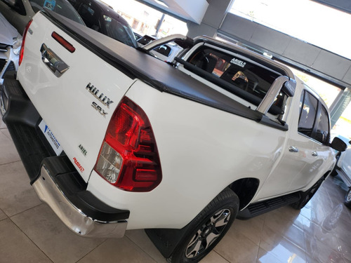 Toyota Hilux 2.8 Cd Srx 177cv 4x2