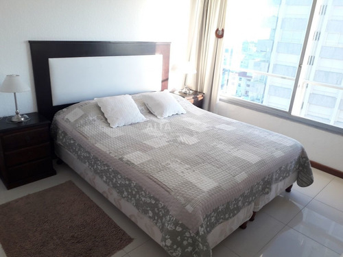 Imagen 30 de 30 de Apartamento En Venta, Edificio A Metros De Playa Brava
