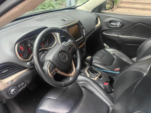 Jeep Cherokee 3.2 Longitude Plus