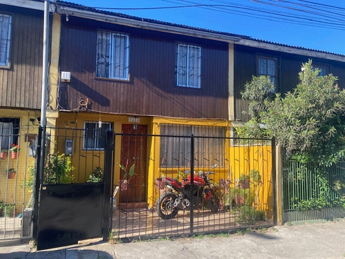 La Cisterna  Casa Dos Pisos Calle Letras 