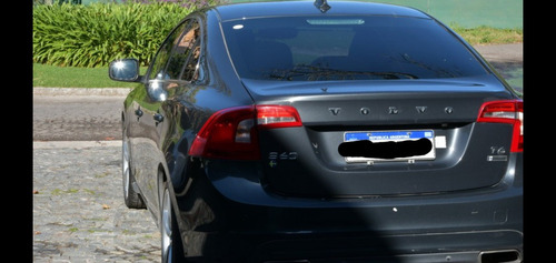 Volvo S60 2.0 T6 R-design