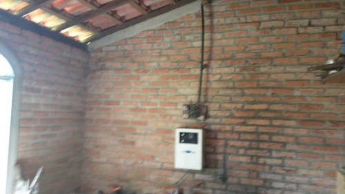 Imagem 28 de 30 de Chácara 15mil M2, Rica Em Água Com Nascentes, Tanque Com Peixes E Rio, Casa Sede Com 3 Dormitórios /1suíte, Casa Caseiro, Canil, Baia, Pomar, Piscina - Ch00253 - 70809480