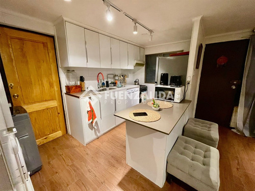 Casa En Venta De 3 Dorm. Con 140 Mt2 De Terreno En Maipú