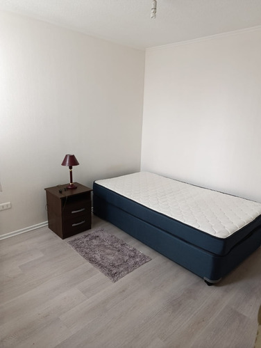 Arriendo Departamento Amoblado Con Estacionamiento
