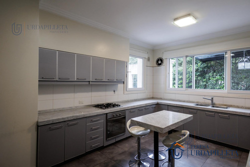 Casa De 5 Dormitorios En Venta- Lote De 2400m2 - Teresa Urdapilleta Propiedades