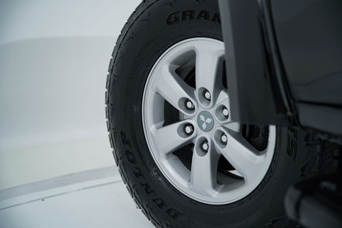 Mitsubishi L200 Triton HLS 2.4 Flex 16V CD Mec.