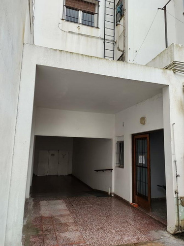 Imagen 10 de 12 de Departamento Dos Amb.al Frente Chiozza A 1 Cuadra Del Mar -oportunidad- Con Cochera Opcional