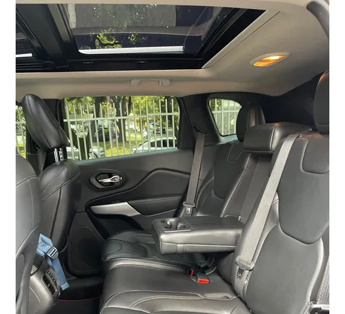 Jeep Cherokee 3.2 Longitude